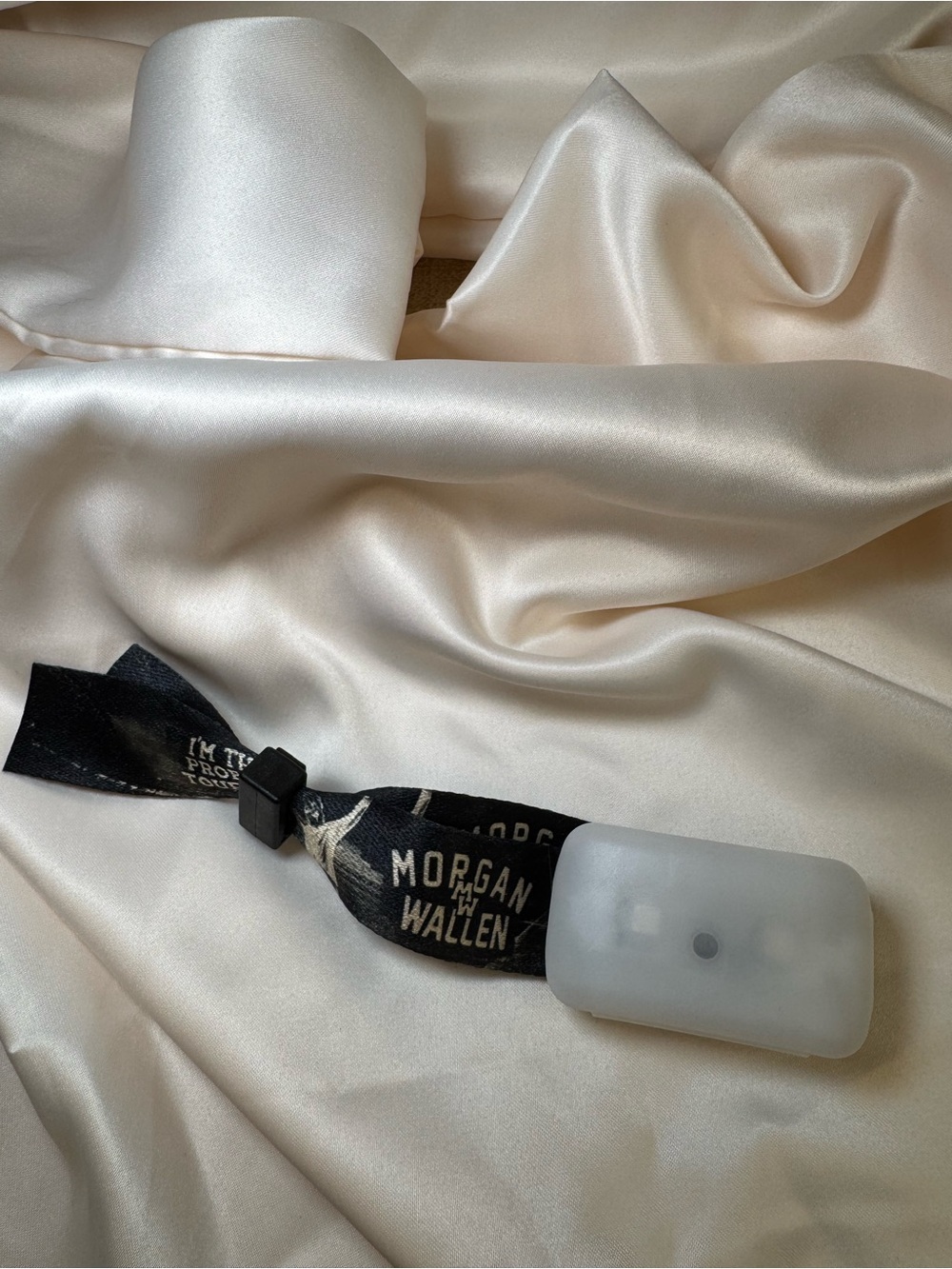 Morgan Wallen Black Fabric Concert  Wristband